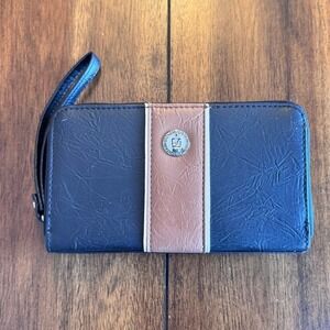 Stone Mountain Black Brown Leather Wrist Strap Wallet Portable Charger